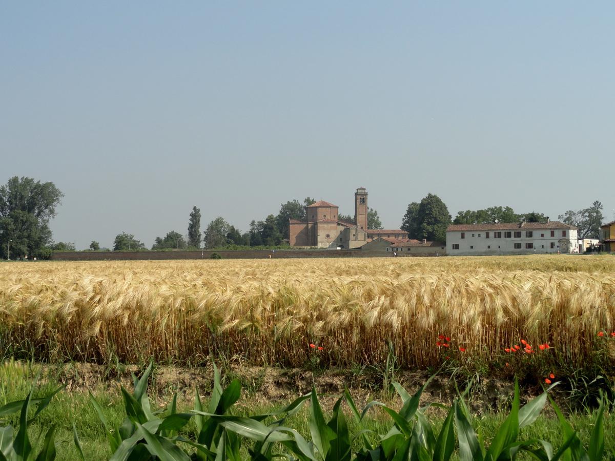 Agriturismo Santa Maria Bressanoro Castelleone ภายนอก รูปภาพ