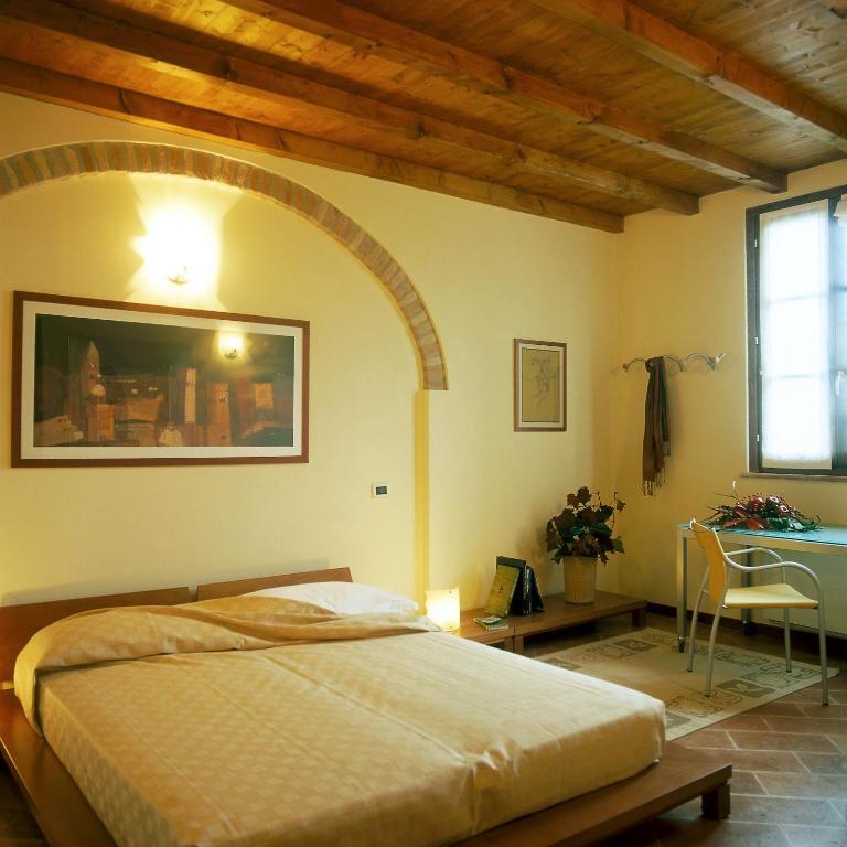 Agriturismo Santa Maria Bressanoro Castelleone ภายนอก รูปภาพ